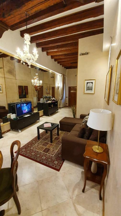 Residenza Ca' Brighella Apartment Venesia Bagian luar foto