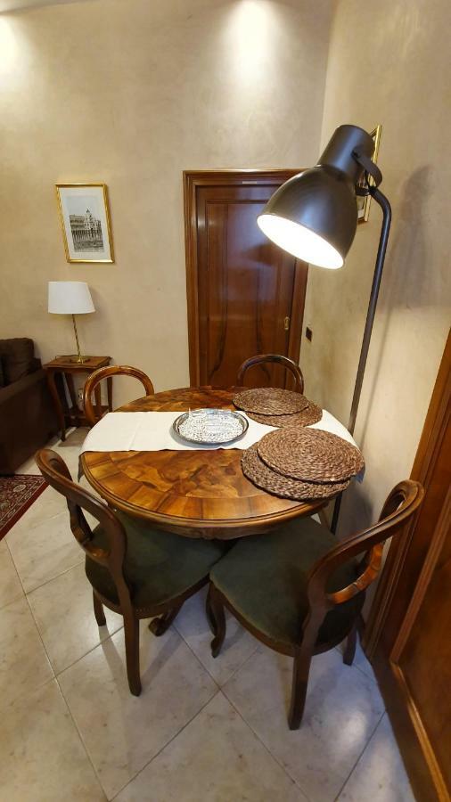 Residenza Ca' Brighella Apartment Venesia Bagian luar foto